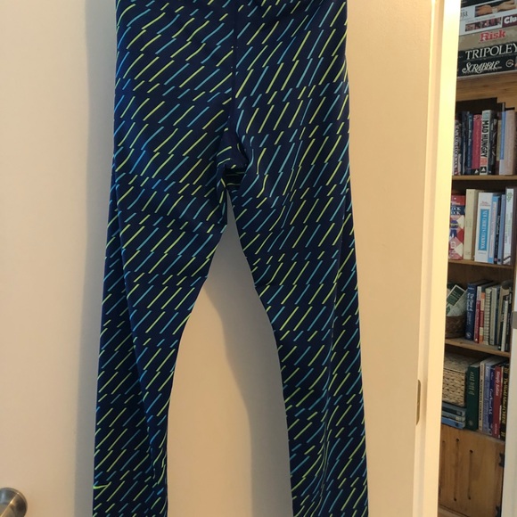 Nike workout leggings - Picture 2 of 3